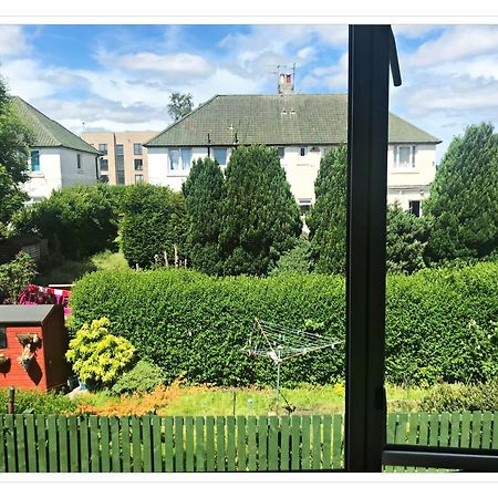 Bright & Spacious Double Room With Garden View- Close To Airport & City Centre Edinburgh Luaran gambar
